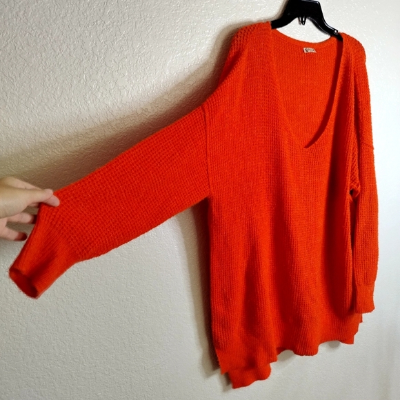 free people intimately oversized orange Deep V Neck sweater Sz S - Picture 2 of 5